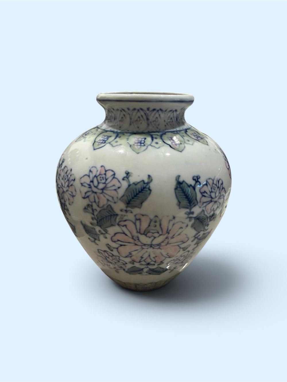 Vintage Chinoiserie style Vase with Pastel Floral Motif